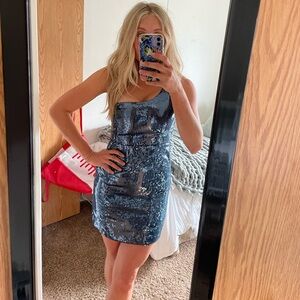 Blue sequin dress! 👗